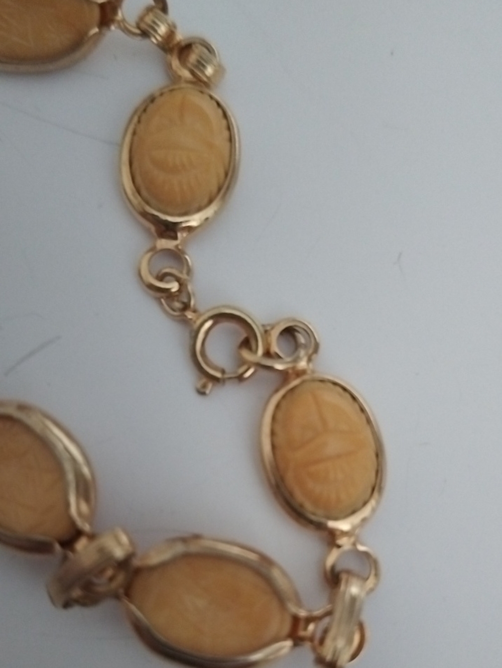 Gold Tone Oval Cameo Link Bracelet - Women Jewelry - Picture 2 of 2